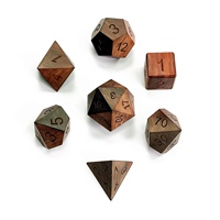 Vente en gros de dés polyédriques en bois naturel de 16 mm, 1 pièce, pour D&D, logo personnalisable, emballage en boîte en velours/métal fait main
