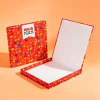 Boîte cadeau de luxe rouge biodégradable avec couvercle magnétique et impression par transfert de géométrie personnalisée pour emballage papier de marque