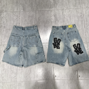 กางเกงยีนส์ขาสั้นทรงแบ็กกี้สไตล์วินเทจสำหรับผู้ชาย แฟชั่นสตรีทแวร์ ปักลาย ล้างสีแบบแอซิดวอช - Product Image 1