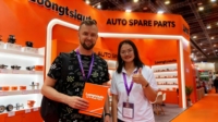 Loongtsiauto mobil sepeda motor busi Bujia Plug untuk Nissan NGK Denso Honda Toyota Hyundai Mazda Bmw Peugeot