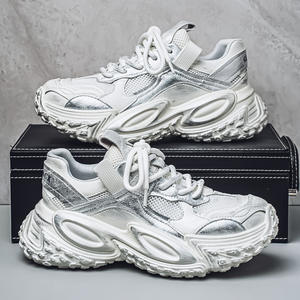 Chaussures décontractées tendance pour hommes, style européen, rétro, effet usé, semelle épaisse, nouveau modèle pour se montrer élégant, chaussures streetwear pour hommes - Product Image 1