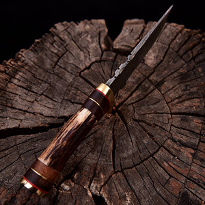Couteau de chasse professionnel en acier Damas avec manche en bois naturel, outil de coupe durable pour l'extérieur, couteau de chasse de luxe en acier Damas - Product Image 4