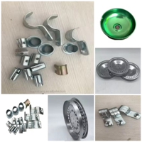 Services de fabrication de pièces de presse personnalisées, y compris le poinçonnage, la découpe laser, le pliage et le revêtement en aluminium.