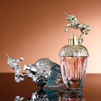 Vente en gros Bouteille de parfum de luxe pour dames Forme unique 50ml 80ml Conception spéciale Bouteille de parfum en verre