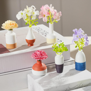 Aimants de réfrigérateur personnalisés en polyrésine, lot de 6 miniatures, avec design de vase à plantes 3D, écologiques et durables - Product Image 1