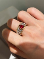 18K Gold Labor-gezüchteter Rubinring in Herzform, Edelsteinband als Geschenk für Abschlussfeier, Alltag, Damengeschenk, nur hochwertige Qualität.