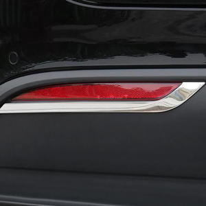 OEM externo ABS automotriz adecuado para Tesla 2021 MODELO <span class=keywords><strong>Y</strong></span> tira decorativa de luz antiniebla trasera cromada de fibra de carbono - Product Image 3