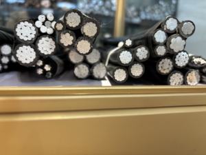 <span class=keywords><strong>สาย</strong></span>เคเบิลอลูมิเนียมแบบมัดรวมสำหรับระบบกระจายสัญญาณ NFC BT ABC และระบบไฟฟ้าชนบท ขนาด <span class=keywords><strong>3</strong></span>*70+54.6+16 มม.², <span class=keywords><strong>3</strong></span>*50+54.6+1*16 มม.² สำหรับเบลีซ - Product Image 3