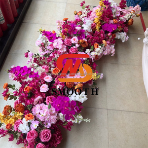 แผงซุ้มดอกไม้ประดิษฐ์ทำจากผ้าไหมเรียบสำหรับงานแต่งงาน - Product Image 3