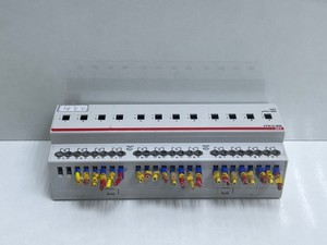 2CDG110264R0011 SA/S12.16.2.2 Interrupteur de commutation 12x16A pour PLC - Product Image 5