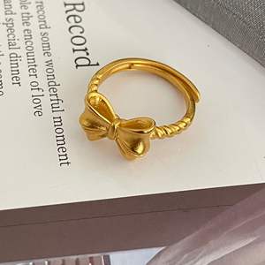 Anillo con Lazo Dorado, Joyería Electrochapada, Regalo de Moda para Mujer, Diseño de Nube Auspiciosa - Product Image 2