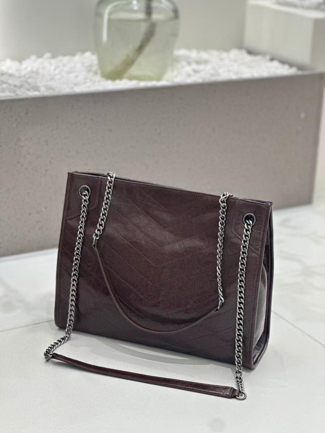 Café - largo 32 ancho 11 alto 25cm