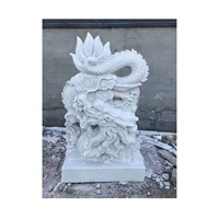 Exquise grande statue de dragon en marbre Dragon hurlant de style chinois sculpté dans un Style-ABU-152 de conception française de haute qualité à vendre