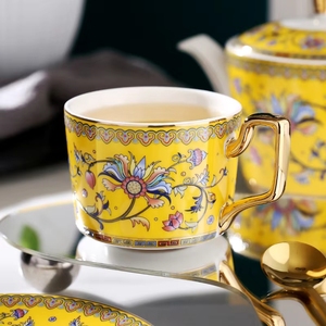 Juego de Té de Porcelana Fina Amarilla con Detalles en Oro - Taza y Platillo de Porcelana Resistentes al Calor de 250 ml, Caja de Regalo Premium, OEM/ODM - Product Image 3
