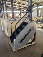 Máquina de Escaleras Eléctrica de Precisión con Estructura de Peldaños Reforzada, Antideslizante y Duradera para Uso Industrial