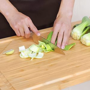 Bàn Dã Ngoại Gấp Bằng Tre Ngoài Trời Tiện Dụng Với Thớt Mặt Trên Có Thể Tháo Rời - Product Image 6