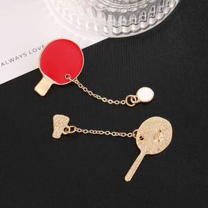 Cartoon Racket Shape Alloy Brooch Chain Pin For Bag Clothing Unisex Fashion Accessory - Product Image 2