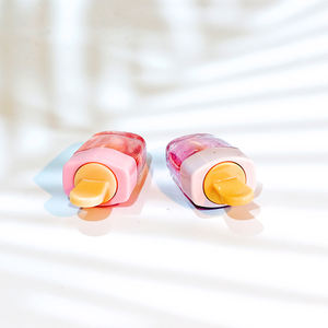 Lanterne OEM ODM Marque privée Vente en gros Soin des lèvres Brillant à lèvres en forme de sucette glacée Produits hydratants pour les lèvres - Product Image 4