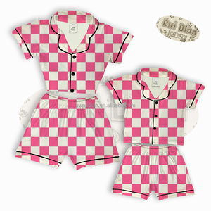Conjunto de Pijamas Familiares Ruidian OEM, <span class=keywords><strong>Pijama</strong></span> de Manga Corta para Mamá, Niña y Adulta, 100% Seda, Casual, con Botones y Solapa, Ropa de Dormir Navideña - Product Image 4