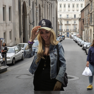 Casquette de camionneur bon marché Prate Label à 5 panneaux en velours suédé et maille avec broderie 3D personnalisée - Product Image 1