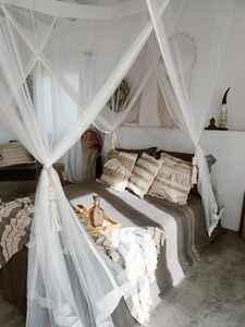 Mosquitera clásica plegada para niños, camas individuales o extra grandes - Product Image 3