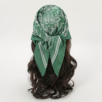 Bandana, Foulard imprimé cachemire, Écharpe carrée, Bandeau pour femme, Accessoire de mode, Bandeau pour cheveux, Petit foulard, Écharpe en soie.