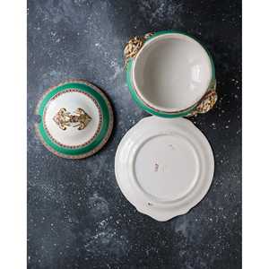 Salsera de Porcelana China de Mediados del Siglo XIX con Tapa y Platillo, Verde Esmeralda y Dorado, Vajilla con Asa - Product Image 3