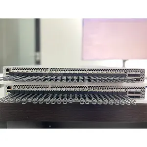 Dell Connectrix DS-6620B-V2 32 go/s Fibre commutateur de canal 48X32 go SFP +, 4 x QSFP, 48 x Ports actifs paquet d'entreprise fos 9.x