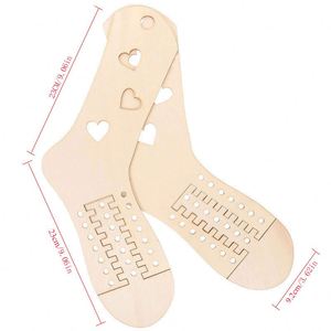 Moule à chaussettes en bois extensible multifonctionnel pour tricotage, avec conception réglable pour le façonnage et la présentation des chaussettes - Product Image 4