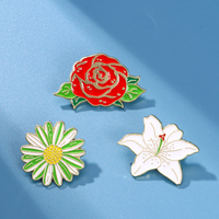 Broche en métal émaillée motif fleur mignonne (Rose rouge, Lys, Marguerite) pour vestes, jeans et sacs à dos – Vente en gros usine, prête à être expédiée