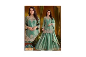 Ensemble Kurti Sharara vert de mer pour femmes avec kurta brodé lourd, dupatta et sharara évasé pour les fêtes - Product Image 4