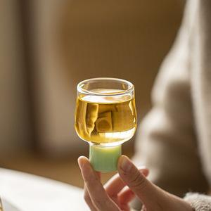 Tasse à thé en verre de style chinois, tasse à tige verte, verre cristallin résistant à la chaleur pour femmes, design simple - Product Image 1
