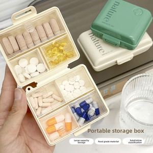 Pastillero de Plástico Portátil, Organizador Semanal de Medicamentos para Siete Días, Dispensador Hermético a Prueba de Humedad de Gran Capacidad para Viajes - Product Image 4