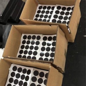 Bande magnétique avec aimants adhésifs carrés/ronds en caoutchouc Feuille magnétique souple auto-adhésive à support adhésif fort avec colle - Product Image 6