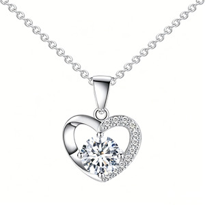 Collier romantique en forme de cœur avec halo de diamants de laboratoire, pendentif solitaire à taille ronde avec accents pavés en argent 925 - Product Image 1