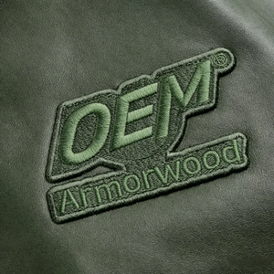 جاكيت جلد رجالي مخصص بتصميم عتيق للملابس الرياضية الشارعية، جاكيت بومبر من جلد البقر قابل للتنفس ومقاوم للرياح مع تطريز بسيط - Product Image 4