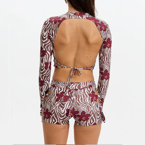 Maillot de bain bikini à manches longues imprimé hawaïen, avec fines bretelles latérales et découpes, en nylon recyclé personnalisé, design d'usine - Product Image 3