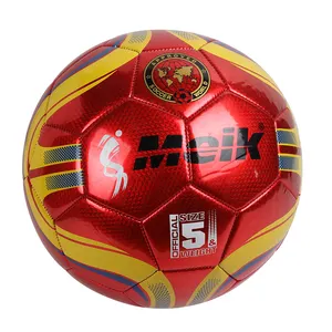 गर्म बेच वयस्क फुटबॉल शीर्ष गुणवत्ता रंगीन फुटबॉल गेंद के आकार 5 उपन्यास पैटर्न फुटबॉल की गेंद