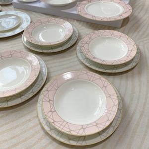 Service de table en porcelaine fine rose 41 pièces de luxe européen, assiettes à dessert – Meilleures ventes - Product Image 6