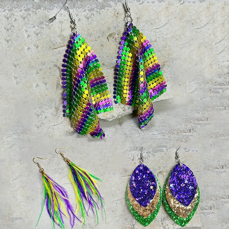 Vente en gros de boucles d'oreilles Festival Mardi Gras, bijoux, plumes en maille métallique, boucles d'oreilles pendantes scintillantes pour femmes