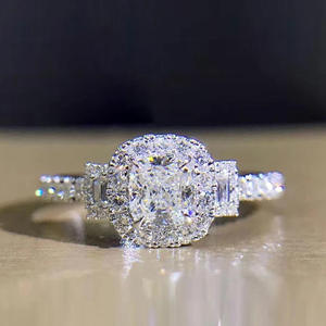 Anello di Diamanti F560 in Oro Bianco, Taglio Brillante Naturale Rotondo, Colore D, Gioiello da Donna per Fidanzamento - Product Image 6