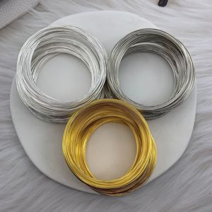 สร้อยข้อมือลวดเมมโมรี่สีเงิน ขนาด 60 มม. ลูกปัดกลม อุปกรณ์งานฝีมือ DIY สำหรับทำเครื่องประดับแฮนด์เมด - Product Image 3