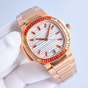 Montre de luxe vintage sportive, hommage au design octogonal, lunette incrustée de pierres précieuses colorées, bracelet finition satinée, étanche 30m - Product Image 2