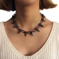 Collier rétro transfrontalier Europe-Amérique, collier punk exagéré et personnalisé, collier à clous, collier balle
