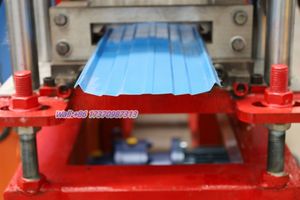 Plaque d'acier Dura métal palissade clôture volet roulant <span class=keywords><strong>porte</strong></span> rouleau formant la machine à vendre - Product Image 4