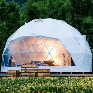 جولة مخصصة Glamping بأقل سعر عازلة للصوت دائرية صغيرة فاخرة فندق العالم نصف الكرة قبة خيمة مع موقد الحمام في الهواء الطلق