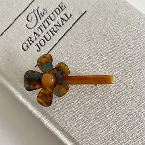 YJL Fermaglio per Capelli a Forma di Fiore Colorato, 7,5 cm, in Acetato, Elegante Clip per Frangia, Stile Retrò e Dolce - Product Image 6