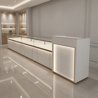 Vitrine d'exposition en verre avec éclairage LED, comptoir de vente au détail, vitrine à bijoux pour boutique, centre commercial, parfumerie