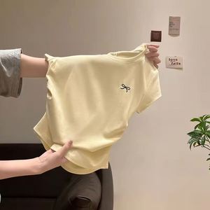 เสื้อยืดผู้หญิงแบบพื้นฐานเซ็กซี่ พิมพ์ลายตัวอักษร แต่งด้วย PU ทรงเข้ารูป คอกลม ดีไซน์ได้แรงบันดาลใจจาก Kpop และ - Product Image 1
