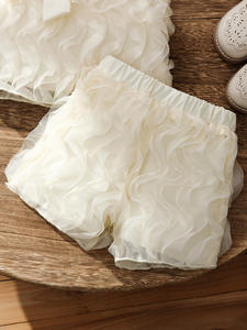 Completo Estivo 2026 per <span class=keywords><strong>Bambina</strong></span>: Top a Rete con Fiocco e Volant, Pantaloncini Tinta Unita, Due Pezzi - Product Image 4